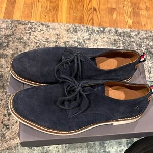 Tommy Hilifiger, Men’s shoes